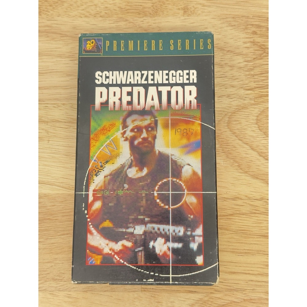 Predator VHS VINTAGE 1988 CBS‎ FOX Video SCHWARZENEGGER #32